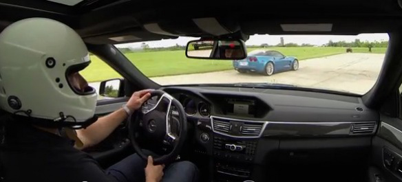 Kräftemessen: Mercedes E63 AMG vs. Corvette ZR1 (Video): Welcher 700-PS-+-X-Bolide  hat auf der halben Meile (800 m) die Nase vorn