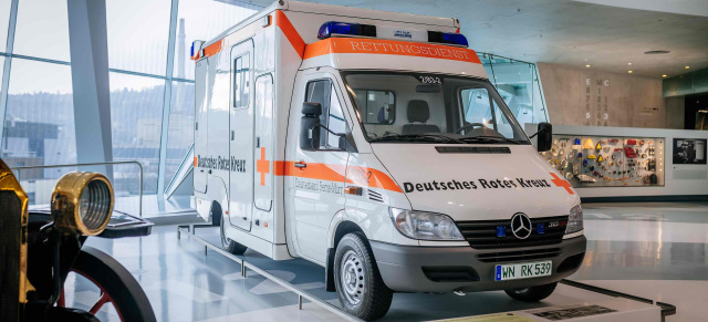 Rollendes Behandlungszimmer: Mit Blaulicht und Tatütata: Der Mercedes-Benz Sprinter 313 CDI Rettungswagen