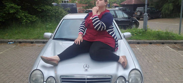 Verrückte eBay-Auktion: Alltags Mercedes E320 CDI (BJ 2000)  für 180.000 Euro?: Verrückte eBay-Auktion: Alltags Mercedes E320 CDI (BJ 2000)  für 180.000 Euro?
Ist das ungewöhnliche Mercedes-Angebot  eine gelunge  Spaßaktion oder spielt die Welt verrückt?