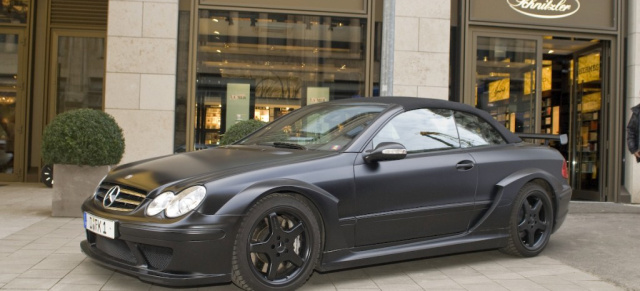 Mercedes CLK DTM AMG Cabrio: Wie mit Flüssig-Sprengstoff gurgeln...: Das besondere Alltagsauto: mattschwarzer Mercedes-Benz CLK DTM AMG Cabrio!