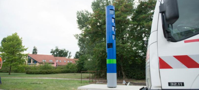 Blaue Säulen als Kontrollpunkte: Neue Blitzer an Bundesstraßen