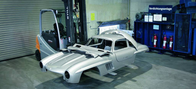 Mercedes-Benz 300 SL Nachbau im Gebrauchtteile Center vernichtet!: Die Daimler AG geht rigoros gegen Fahrzeug-Nachbauten vor und lässt GFK-SL im Mercedes-Benz Gebrauchtteile Center vernichten
