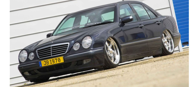 Auf Luft gebaut: Luxemburgs einzigartige Mercedes E-Klasse  : Weniger Boden-Freiheit im Großherzogtum: Mercedes-Benz E 270 CDI im Stil der neuen Zeit.
