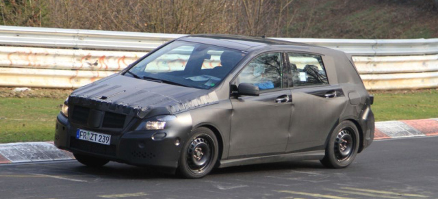 Erwischt: Erlkönig der Mercedes B-Klasse gesichtet: Die neusten Bilder vom der für 2011 geplanten Mercedes B-Klasse