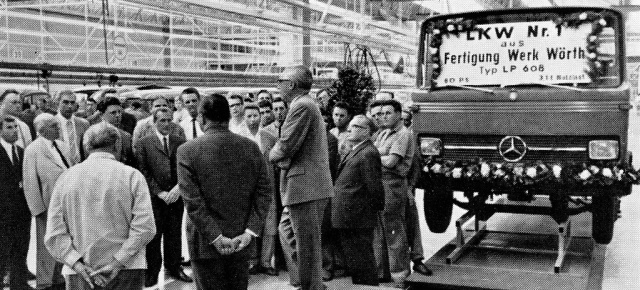 Historischer Meilenstein im Mercedes-Benz Werk Wörth: Der erste Lkw wurde vor 60 Jahren gefertigt