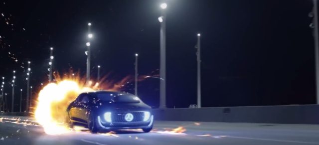 Mercedes-Benz Zukunft: „Danke Doc!“: Mercedes-Video-Hommage an „Zurück in die Zukunft“