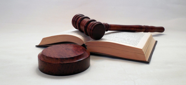 Richter wollen Ausdehnung des Fahrverbots auf andere Straftaten : Tagung der OLG-Präsidenten: Führerscheinentzug für Einbrecher und Unterhaltsschuldner