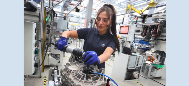 Zulieferindustrie stehen schwere Jahre bevor: Mehrheit der Branchenmanager blickt pessimistisch in die Zukunft