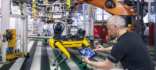 Mercedes-Benz Werk Düsseldorf setzt Roboter-Hund ein: Roboter-Hund „Aris“ „erschnüffelt“ Einsparpotentiale im Mercedes-Werk