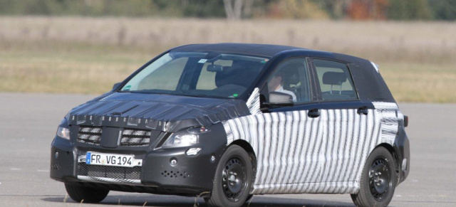 Erwischt: Mercedes Erlkönig B-Klasse: Neues von der Mercedes Erlkönig-Jagd: Aktuelle Bilder der Mercedes-B Klasse 2012 
