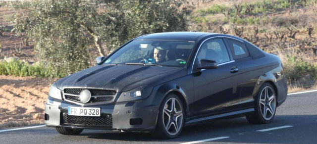 Erlkönig erwischt: Erste Bilder vom Mercedes  C63 AMG  Coupé : Der Bildbeweis: Das AMG gepowerte C-Klasse Coupé  kommt! 
