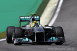 AMG steigt in die Formel 1 ein: Das Mercedes-Benz Silberpfeil-Werksteam startet ab der Saison 2012 unter dem Namen 'MERCEDES AMG PETRONAS Formel 1-Team'.
