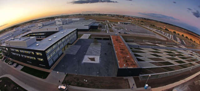 Mercedes auf der Jagd: Angriff im Kompaktsegment geht weiter: Start für das neue Mercedes-Benz Werk in Ungarn   
