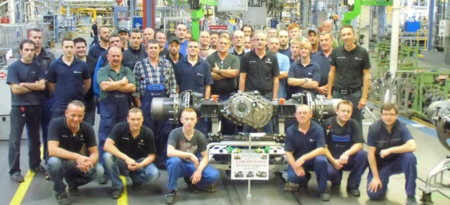 Mercedes-Benz auf Achse: 2,5 Millionen Außenplanetenachsen im Werk Gaggenau gefertigt: Produktion der Spezialachsen läuft seit 1972 in Gaggenau