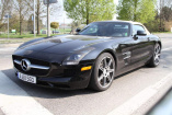 Erwischt: Mercedes SLS AMG Roadster : Erste  Bilder von dem  völlig ungetarnten Mercedes SLS AMG Roadster
