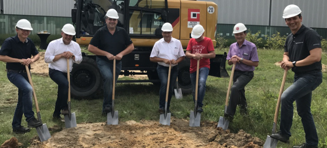Mercedes-Benz Werk Mannheim: Spatenstich für Nordanbau der Motorenproduktion im Mercedes-Benz Werk Mannheim 