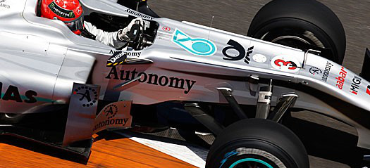 MERCEDES GP PETRONAS verstärkt Technik-Mannschaft: Das MERCEDES GP PETRONAS Formel 1-Team gab gestern zwei Neuverpflichtungen bekannt und stärkt damit weiter die Technische Kompetenz des Rennstalls.
